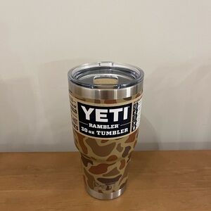 YETI 30 oz Tumbler in Wetlands Camo